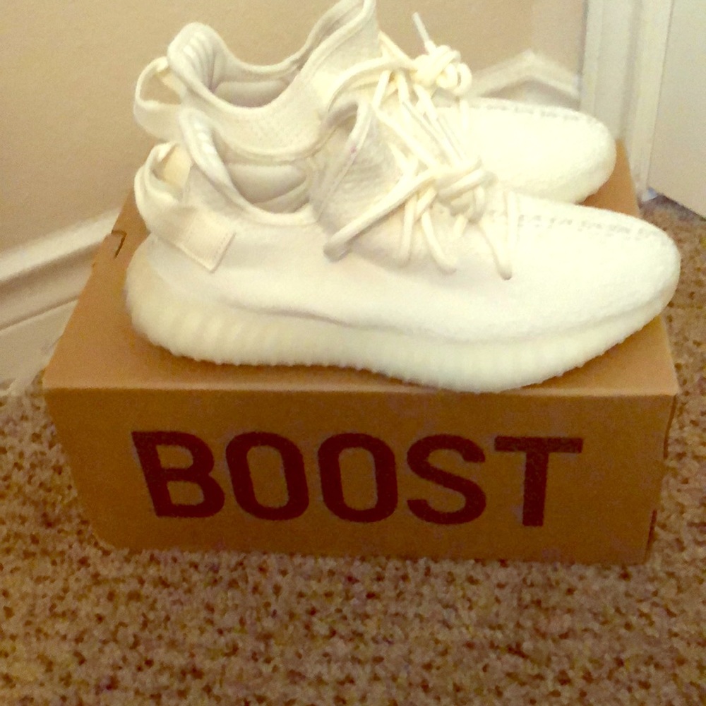 Yeezy Boost 350 V2 cream white